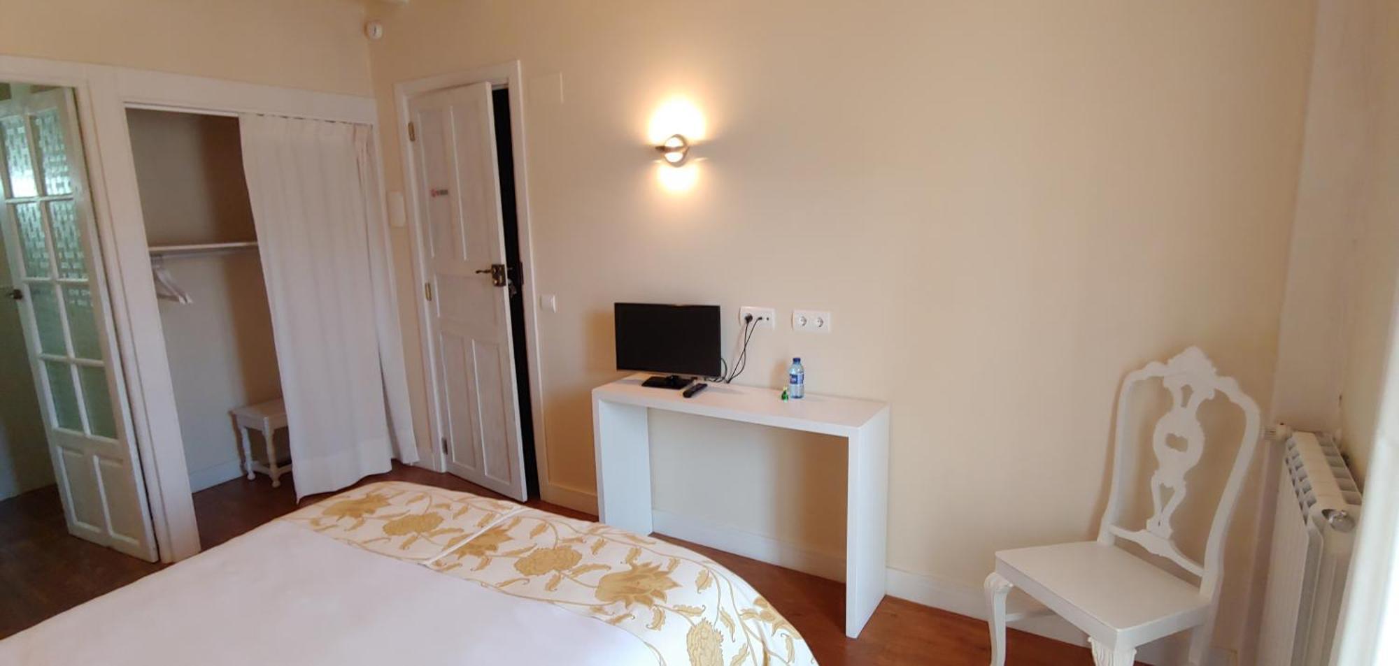 Hostal Camponaraya Екстер'єр фото